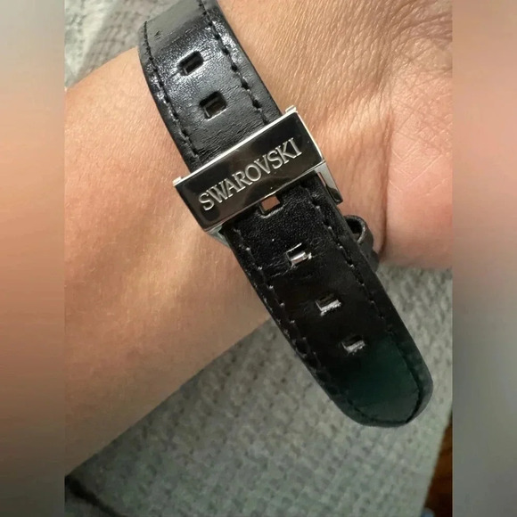Swarovski watch with genuine leather - Picture 5 of 8